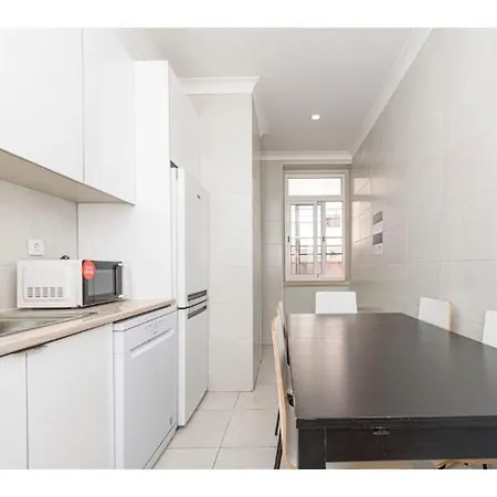 Houze_4 Flat In Central Near Zoo Lisbon